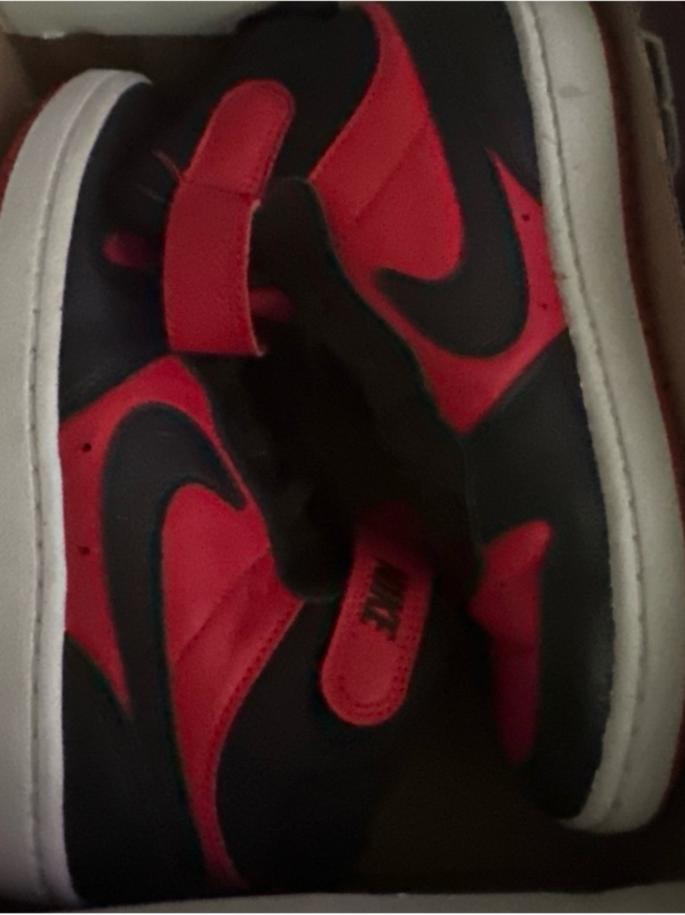Nike Kids Black and Red Low-Top Sneakers